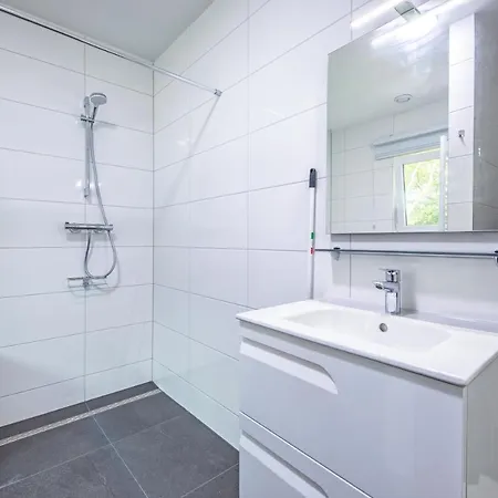 Villa Wieringen Waddenlodge Met Welnesskamer Den Oever
