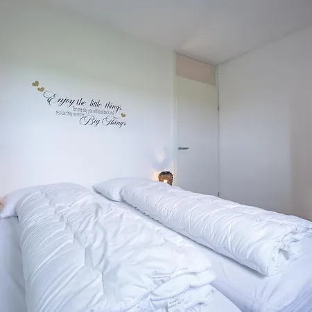 Wieringen Waddenlodge Met Welnesskamer *